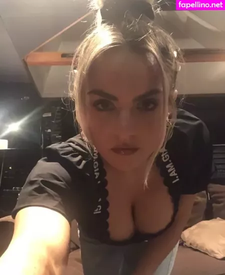 Joanna Levesque OnlyFans Thumbnail #rSlNm1Unny