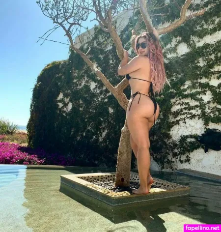 Joanna Zanella Shaub OnlyFans Thumbnail #q8dCBELJj9