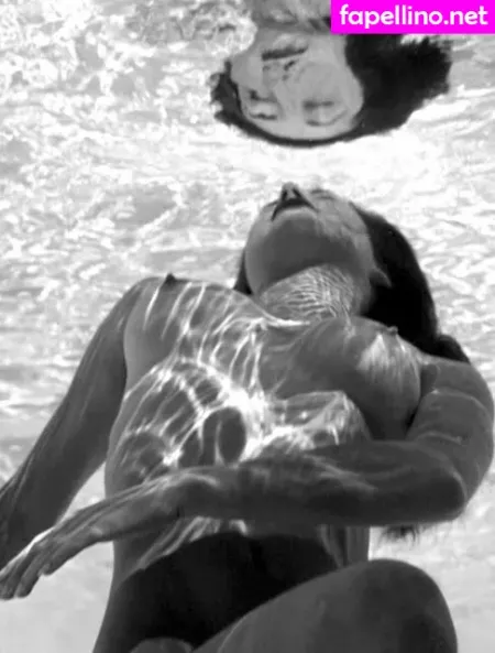 Joanne Arnold OnlyFans Thumbnail #e3OgDTEAw1