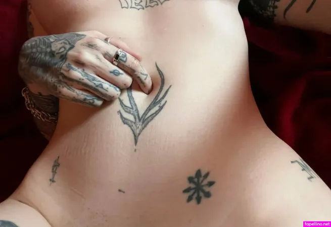 Joannewinters2 OnlyFans Thumbnail #38b6lairPF