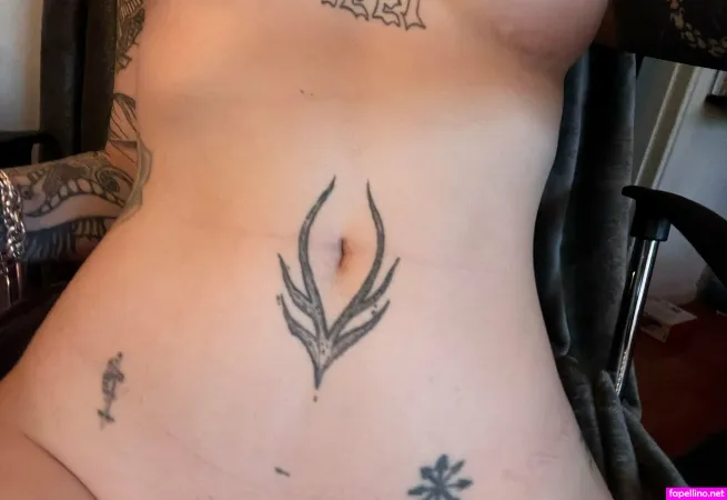 Joannewinters2 OnlyFans Thumbnail #C6lXPfyRDv