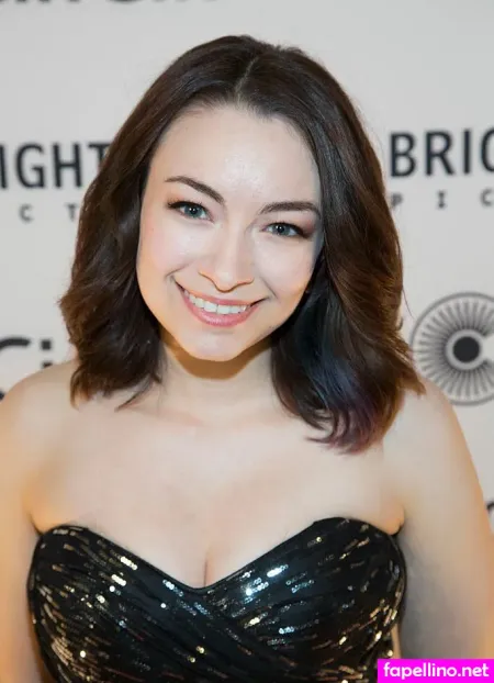 Jodelle Ferland OnlyFans Thumbnail #0pg33P596m