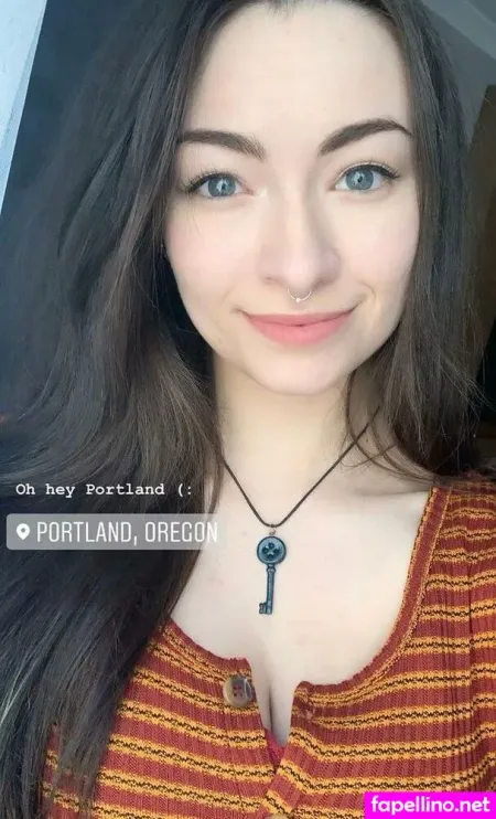 Jodelle Ferland OnlyFans Thumbnail #K5wJUmbekg