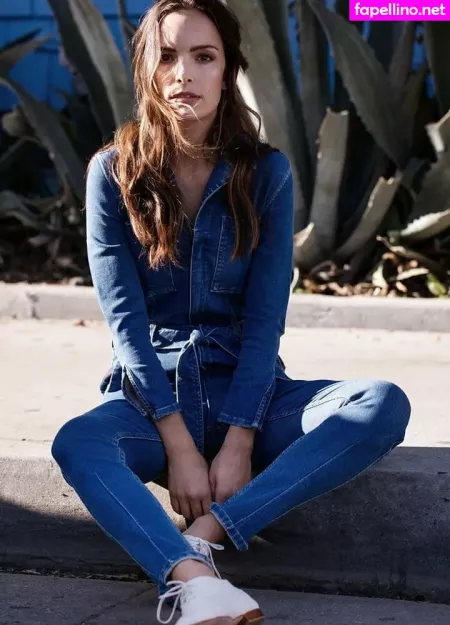 Jodi Balfour OnlyFans Thumbnail #61U9C3mEq1