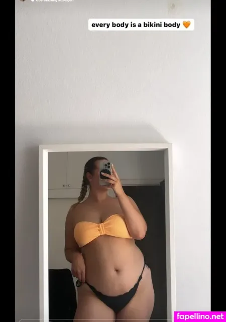 Joelina Karabas OnlyFans Thumbnail #KdmFkCR4PT