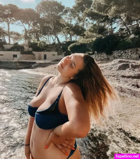 Joelina Karabas OnlyFans Thumbnail #NY5T1lqkky
