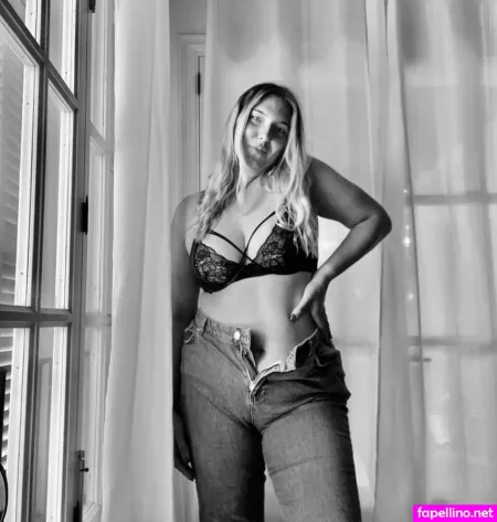 Joelina Karabas OnlyFans Thumbnail #Q52DI8M5ps
