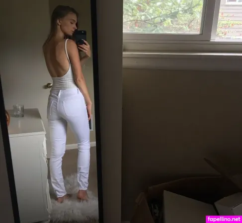 Joelle Friend OnlyFans Thumbnail #7badj1OR9U