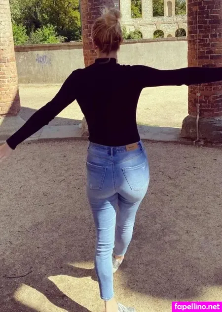 Johanna Elsig OnlyFans Thumbnail #TWfeydH932