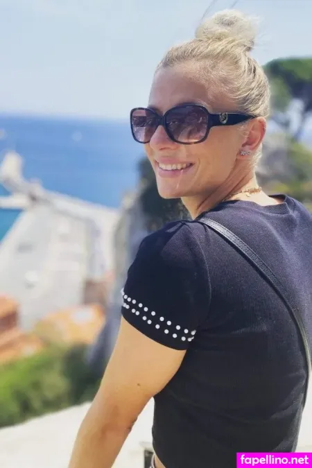 Johanna Elsig Main Profile Photo