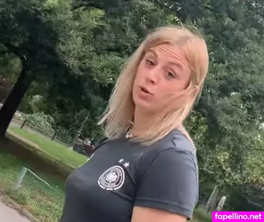 Johanna Elsig OnlyFans Thumbnail #kxpZ5fcqqU