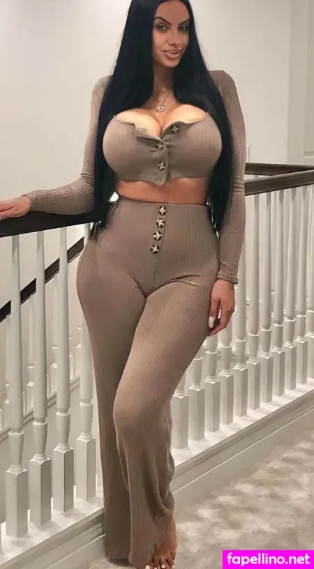 Johanna Leia OnlyFans Thumbnail #AvRY7iZPig