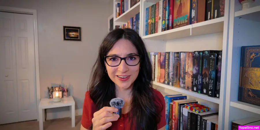 Johanna Reads OnlyFans Thumbnail #2y4V2rsuTw