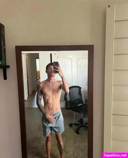 Johnniejfree OnlyFans Thumbnail #E5D3ZwiFb5