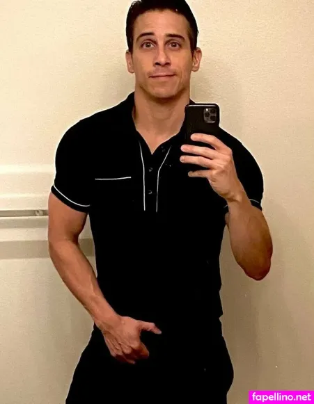 Johnnyarana OnlyFans Thumbnail #XXKQ1Q9oVH