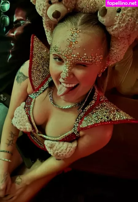 Jojo Siwa OnlyFans Thumbnail #EQR2gUgDYJ