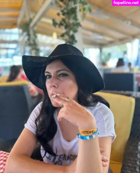 Jojosmoking OnlyFans Thumbnail #l84Y3OBanY