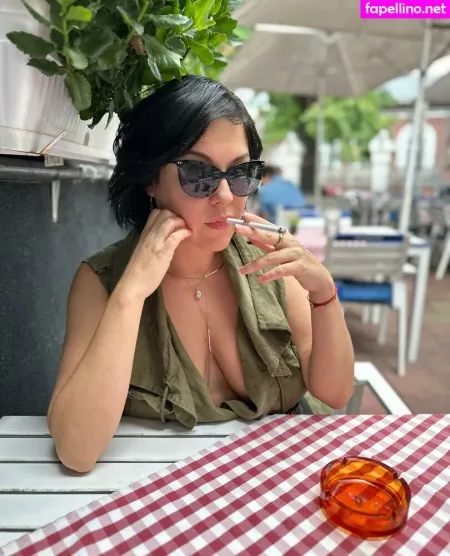 Jojosmoking OnlyFans Thumbnail #rCCyKZwAZE