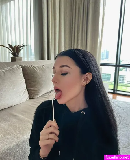 Joliebutt OnlyFans Thumbnail #DKGlR2K4L8