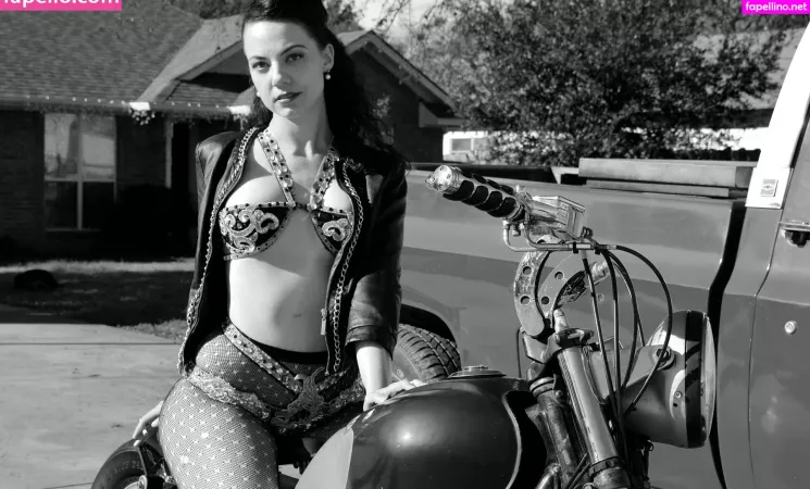 Jonnynjune OnlyFans Thumbnail #P9D8oqU1vC