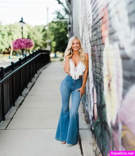 Jordan Peterson OnlyFans Thumbnail #zApyt3hJdE