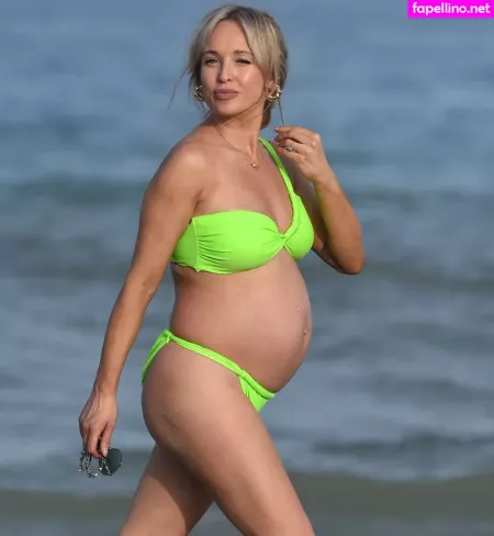 Jorgie Porter photo