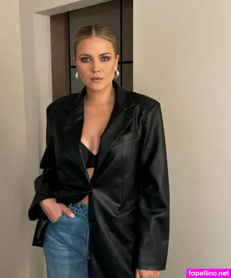 Josefin Bressel OnlyFans Thumbnail #8soGGdh8yU