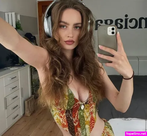 Josephine Lck OnlyFans Thumbnail #7KURRTXsHC