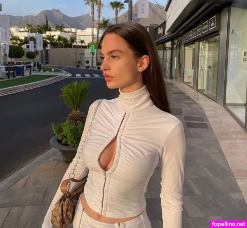 Josephine Lck OnlyFans Thumbnail #MAd5NI4s98