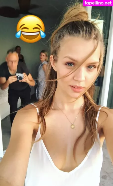 Josephine Skriver OnlyFans Thumbnail #1DXYrseFAF