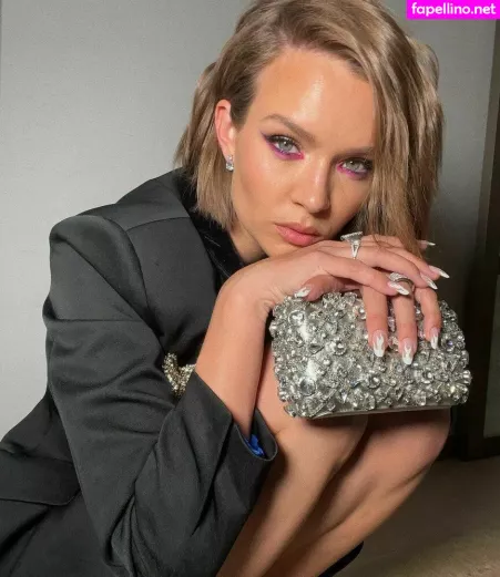 Josephine Skriver OnlyFans Thumbnail #MMx1tb3zii