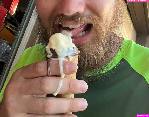 Joshtreeman OnlyFans Thumbnail #2UZ8BgRlDn