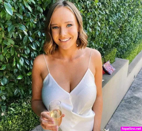 Josie P OnlyFans Thumbnail #TqgtL14hBJ