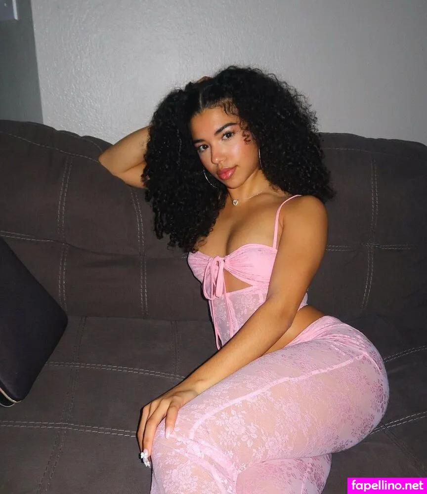 journicarr, journicarr_ Nude Leaked OnlyFans Photo #z6RaawnCUb