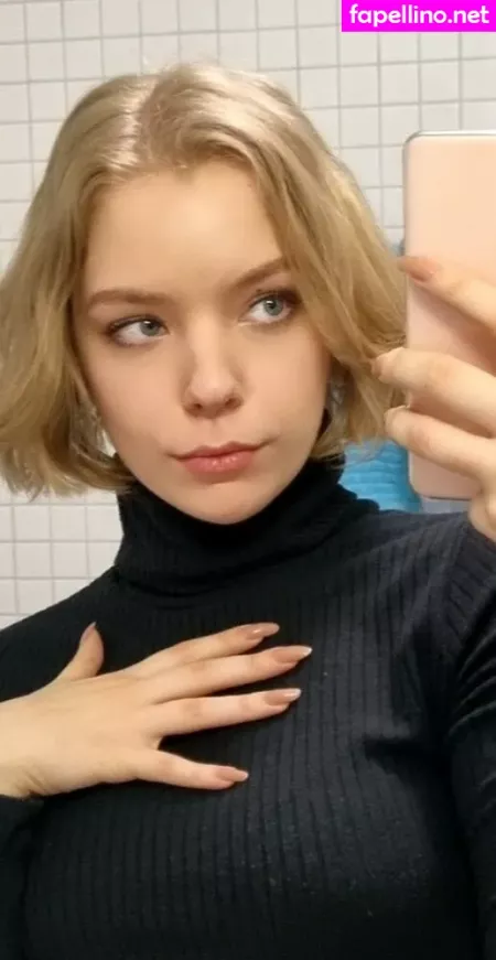 Jovifragole OnlyFans Thumbnail #8NU3ISlRlS