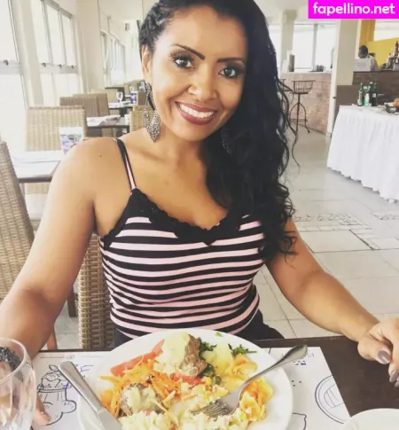 Joyce Oliveira OnlyFans Thumbnail #WIDaO6dNxU