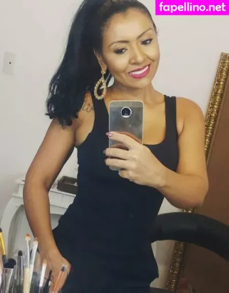 Joyce Oliveira OnlyFans Thumbnail #slNshRAF6E