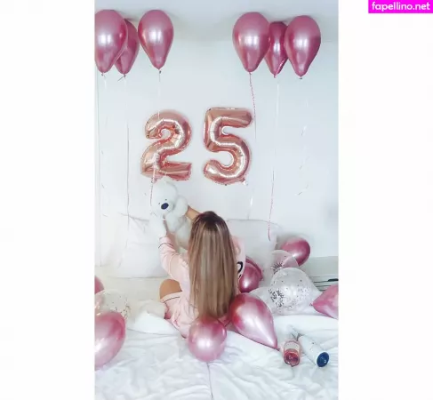 Joyce Straten OnlyFans Thumbnail #RZBZQ3CPhm