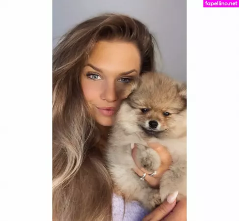 Joyce Straten OnlyFans Thumbnail #cpoAYpK2DU