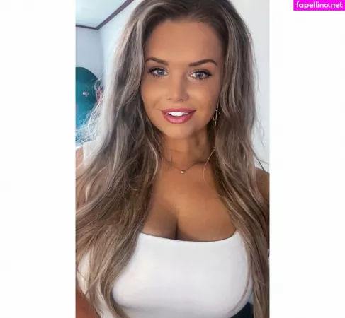 Joyce Straten OnlyFans Thumbnail #oQJyMYvIj0