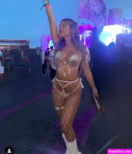 Joyceful Tingles OnlyFans Thumbnail #4QWw0X36mg