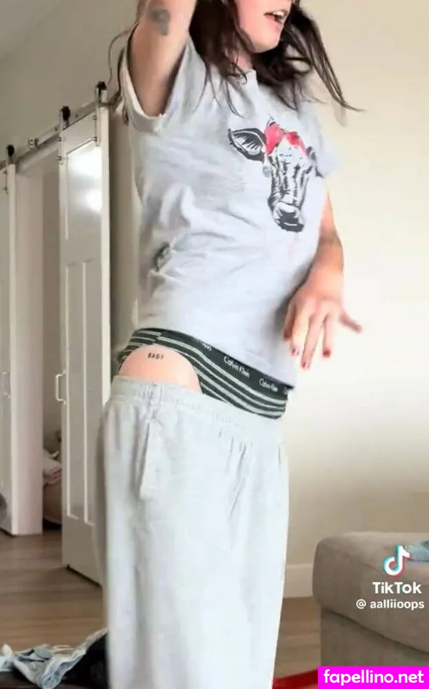 Sara Schmidlapp, juicybooty3.000 Nude Leaked OnlyFans Photo #DurQRphSpi