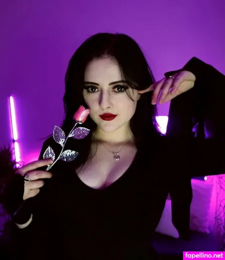 Juicyiris OnlyFans Thumbnail #m4ruXxSPo7