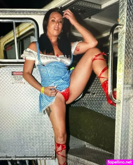 Juicyjen OnlyFans Thumbnail #Xj0LQq4xOV