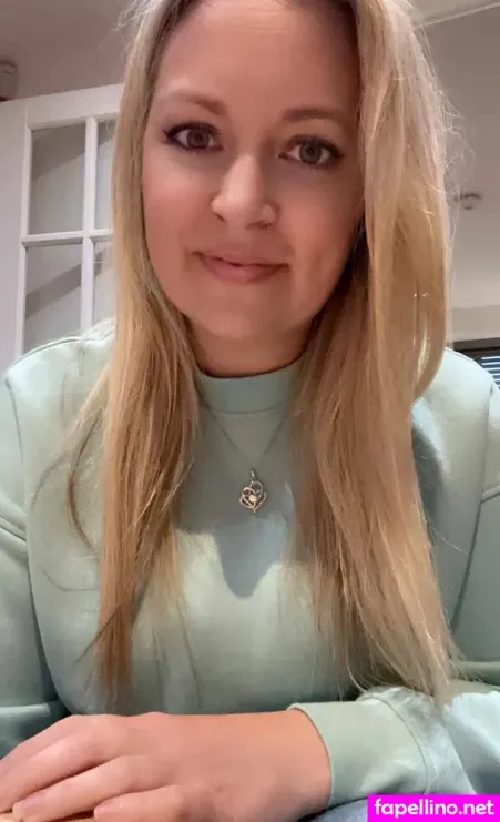 Juicylucybaker OnlyFans Thumbnail #Em7PrSKjD6