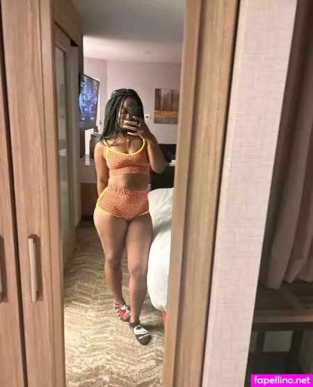 Juiicybuns OnlyFans Thumbnail #0YqQxOJ0Hb