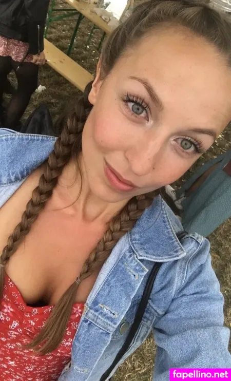 Jule Volkmann OnlyFans Thumbnail #0W0AMtKSle