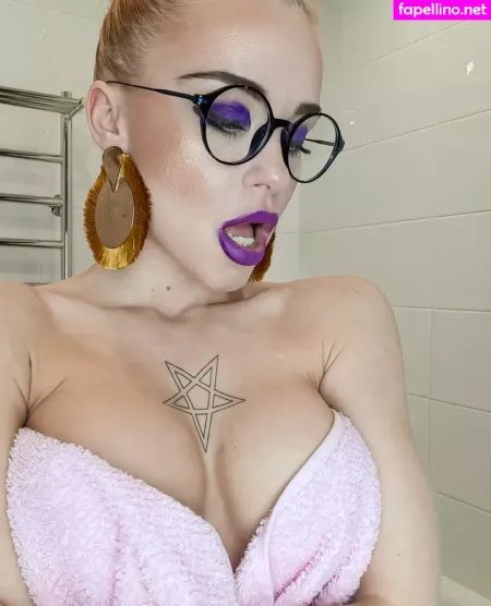 Juleeya 69 OnlyFans Thumbnail #NnXoWRH4HZ