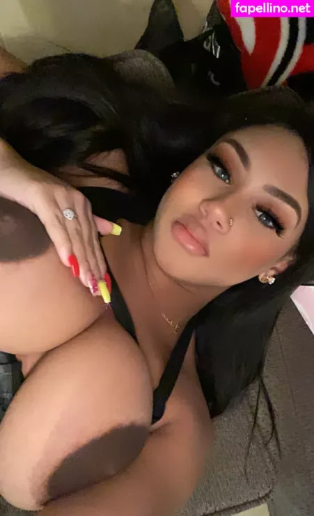 Julerriamor OnlyFans Thumbnail #4KBS1wYOIf