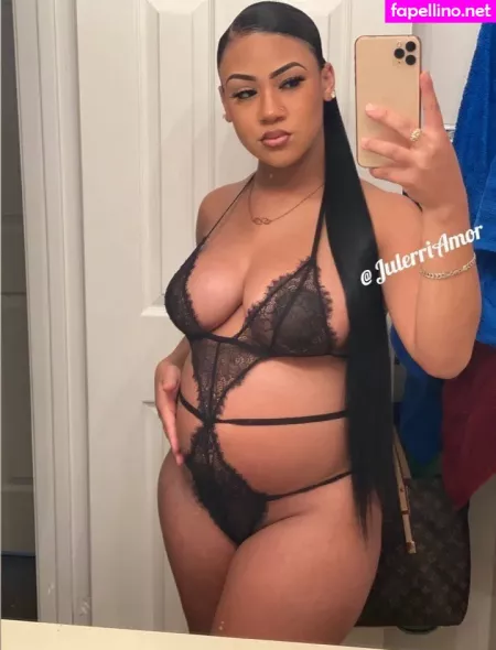 Julerriamor OnlyFans Thumbnail #aiqGUoMNUW